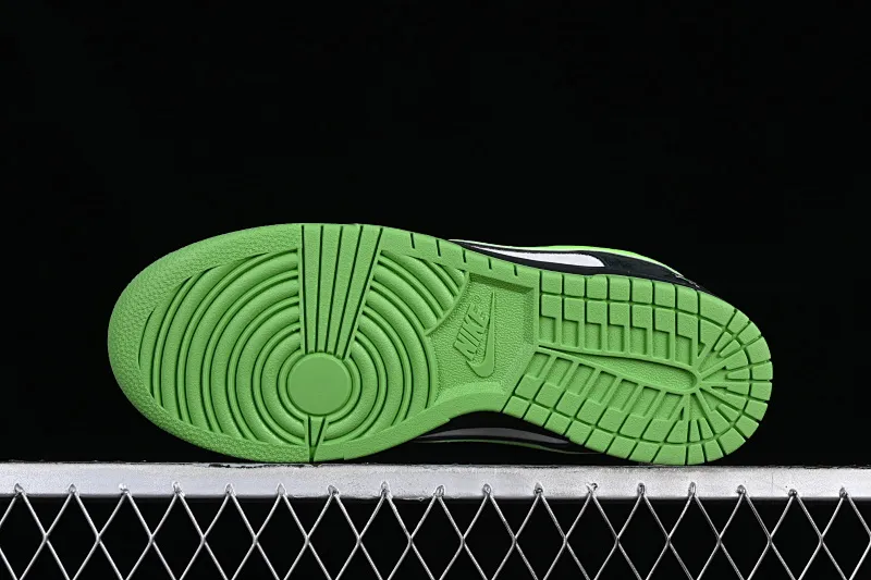 All Categories Nk SB Dunk Series Nk SB Dunk Low Low-top sneakers The Powerpuff Girls x Nk Dunk SB Low Powerpuff Girls joint black and green SB low-top casual sneakers GP5532-063